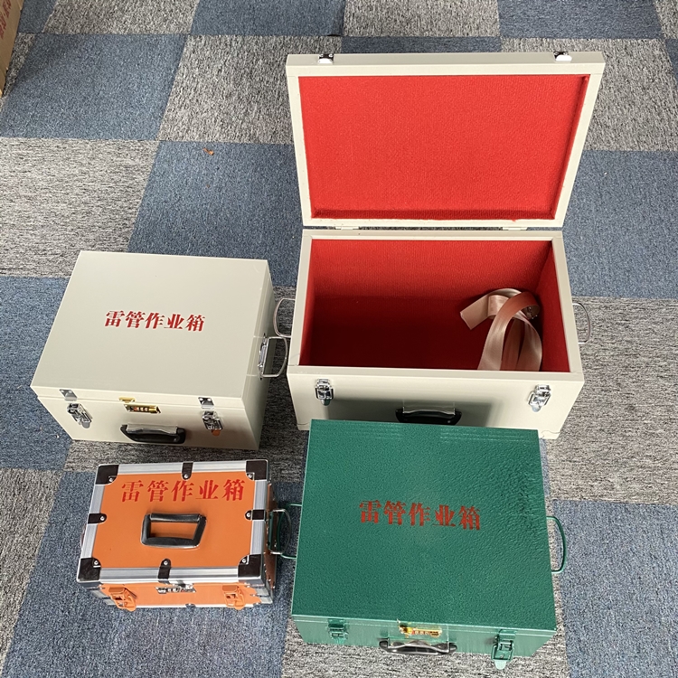 陈巴尔虎爆破工程作业箱如何选择？玻璃钢与传统材质的全面对比
